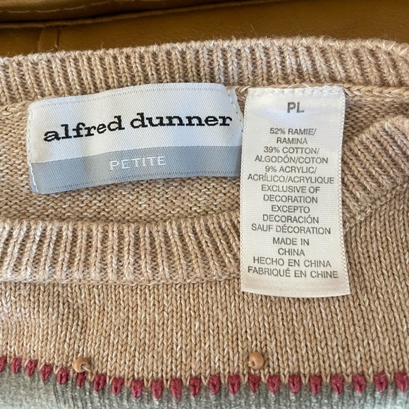 Embroidery/beaded sweater - Picture 3 of 3